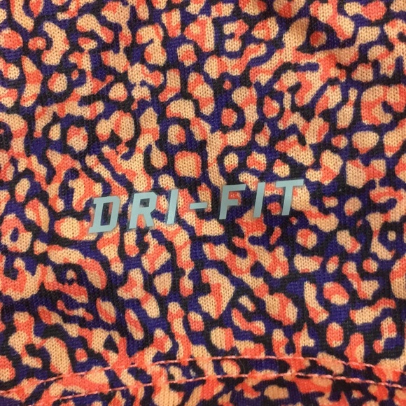 Nike Dri Fit Tank Top. Size small - Picture 4 of 8